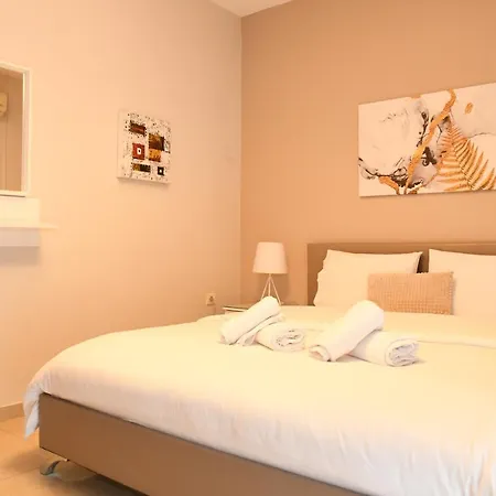 Amazing Apartment Serres